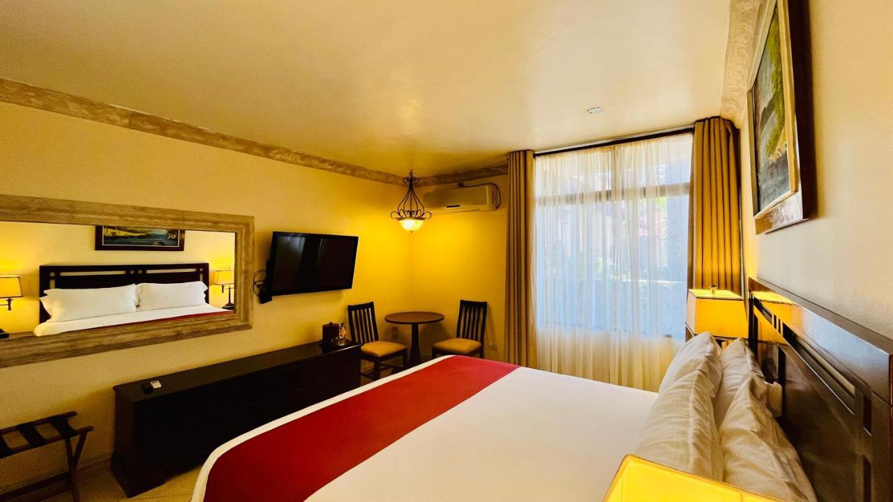 Hotel Alameda テグシガルパ エクステリア 写真